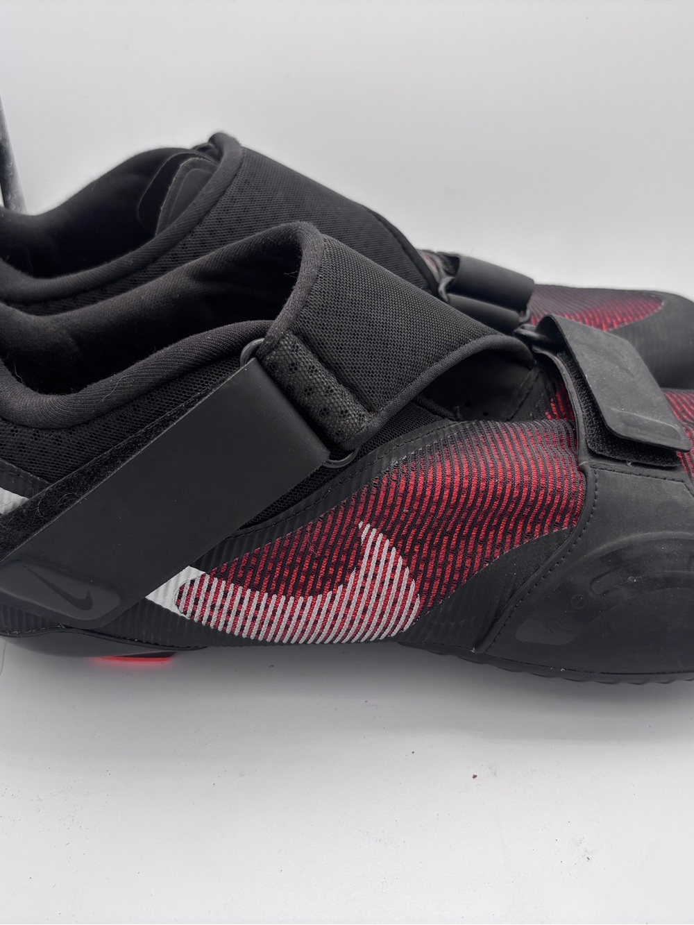 Nike Men Black and Red Hook-and-Loop Lip-in Bicycle Shoes